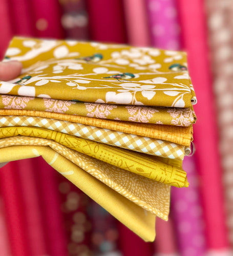 Yellow Fat Quarter Destash Bundle-7 FQ's
