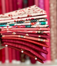 Load image into Gallery viewer, Red and Pink Fat Quarter Destash Bundle-13 FQ&#39;s