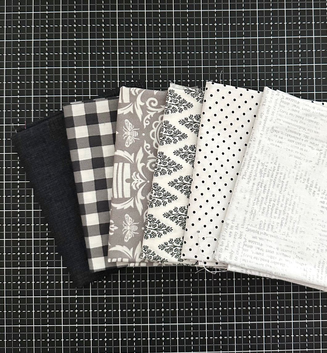 Black and White Fat Quarter Destash Bundle-5 FQ's