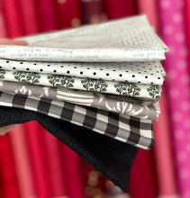Load image into Gallery viewer, Black and White Fat Quarter Destash Bundle-5 FQ&#39;s