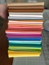 Load image into Gallery viewer, Show and Tell Quilt Kit - Pattern by Elizabeth Hartman