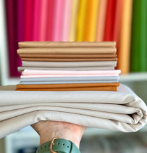 Load image into Gallery viewer, Show and Tell Quilt Kit - Pattern by Elizabeth Hartman