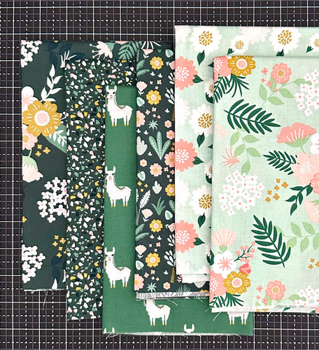 Hibiscus Fat Quarter Bundle by Simple Simon and Co for Riley Blake Designs