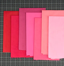 Load image into Gallery viewer, Heirloom Hearts Throw Quilt Kit