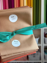 Load image into Gallery viewer, Show and Tell Quilt Kit - Pattern by Elizabeth Hartman