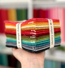 Load image into Gallery viewer, Houndstooth Rainbow Fat Quarter Bundle By Henry Glass